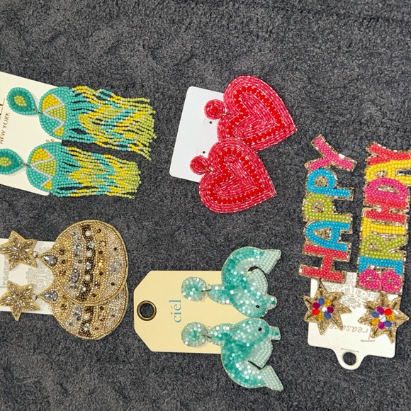 Treasure Jewels Jewelry - 5 PAIR BEADED EARRINGS NEW!!